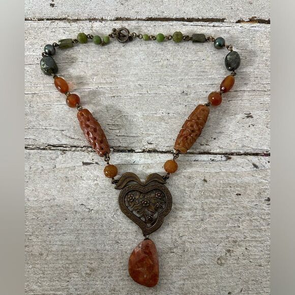 Vintage Carved Stone Filigree Accent Necklace - Picture 1 of 7